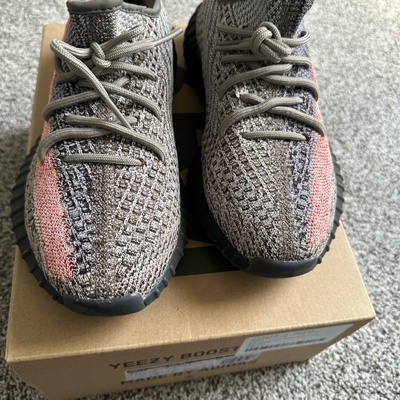 Yeezy Boost 350 V2 Ash Stone - Picture 7 of 9